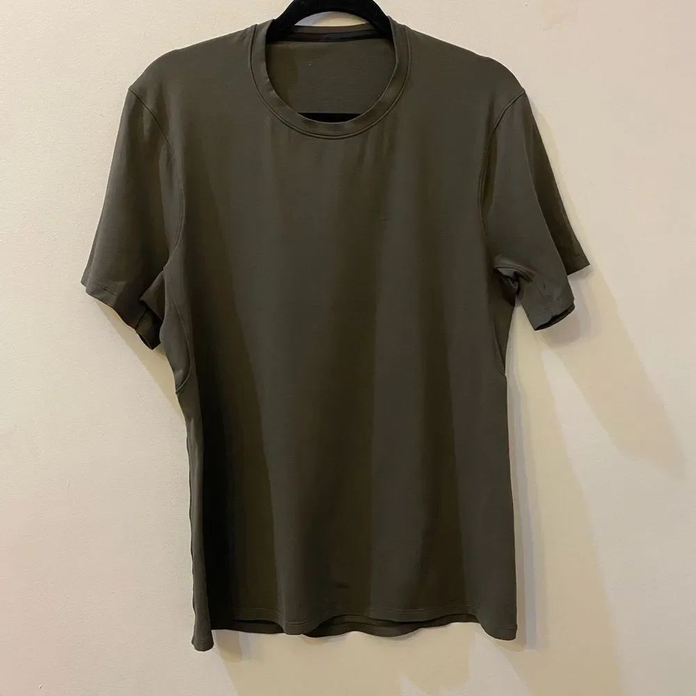 Lululemon Drysense Short Sleeve Olive Shirts Men Size M